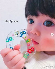 这个像糯米团子一般软萌的宝宝,实在太卡哇伊啦