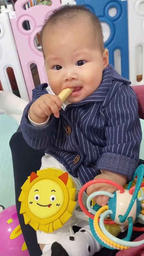 有一种可爱叫别人家的女儿 吃起来都那么可爱,干啥啥可爱 萌宝小吃货